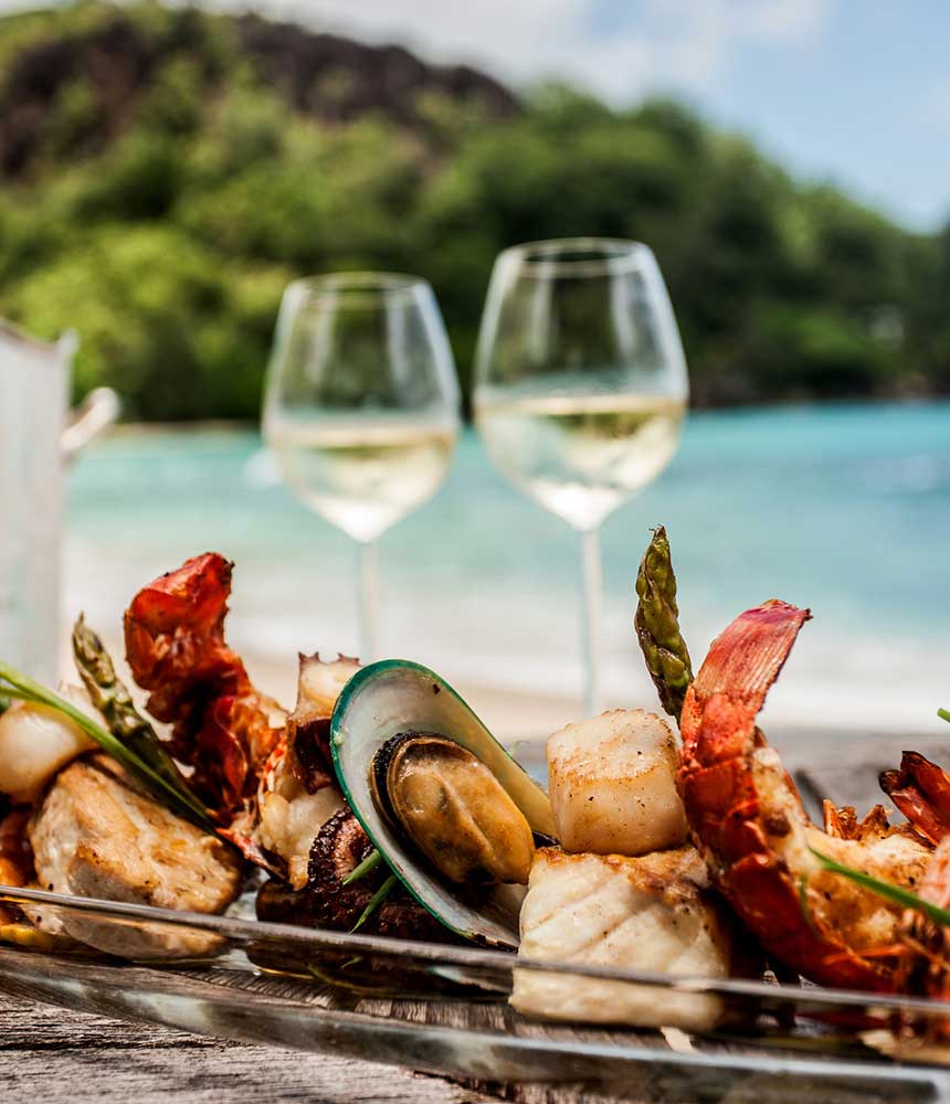 en-guzel-deniz-urunleri-lezzetini-kesfedebileceginiz-incili-restoranlar